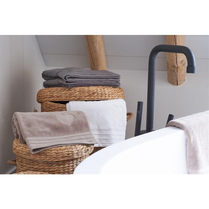 niets makkelijk te gebruiken schapen Rivièra Maison handdoek Heart Wit 60x110, 70x140 online kopen |  Hetlinnenhuis.nl
